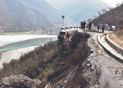 Continuous Rain and Landslides Block Country’s Major Highways