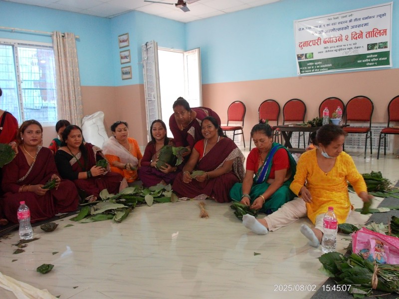 Traditional Leaf Bowl Training Held on Representative’s 50th Birthday