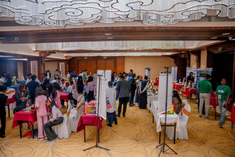 Science and Technology Creations of Students from 9 Countries Displayed in One Place