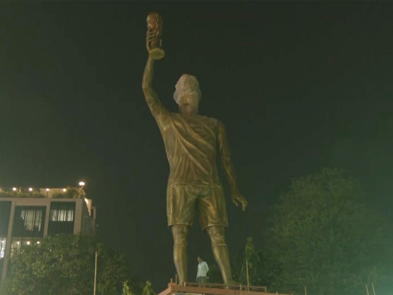 Messi’s 70-Foot Statue Set for Inauguration in Kolkata