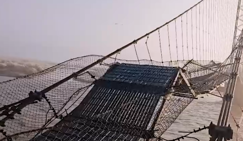 Dhodhara Chandani and Bhimdatta Municipalities' Mahakali Suspension Bridge Snaps