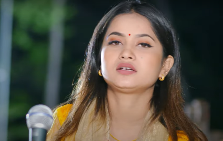 Singer Alina Chauhan Slams US Event Organizers,Alleges 'Servant and Prisoner' Treatment