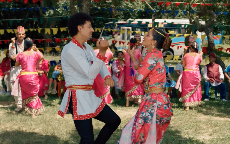 Yashraj and Richa Dance to 'Ban ko Koili' in the Movie 'Bigul'