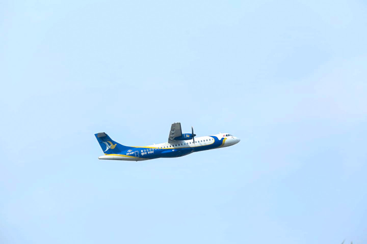 Flight Delayed After Passenger Opens Emergency Door Without Authorization