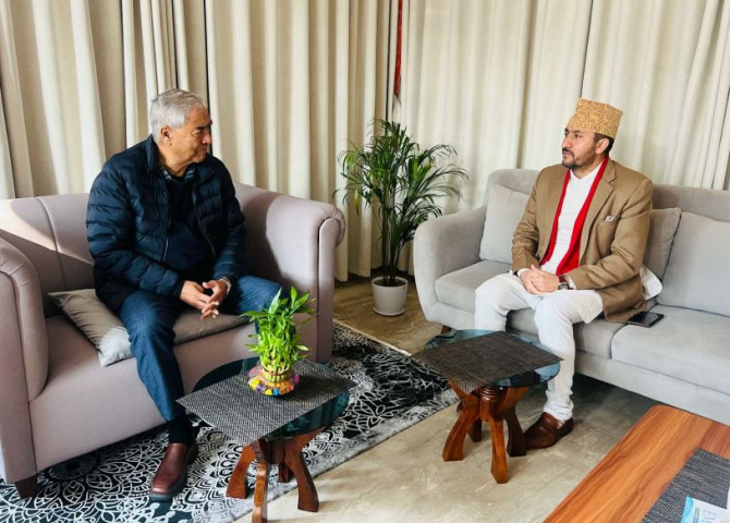 Minister Jagdish Kharel Meets Sher Bahadur Deuba as Part of Election Preparations