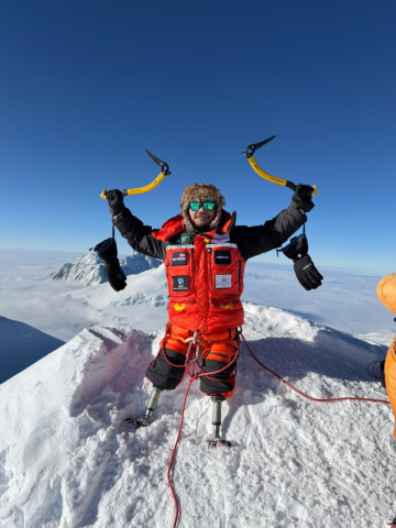 First Double Leg-Amputee to Complete the Seven Summits