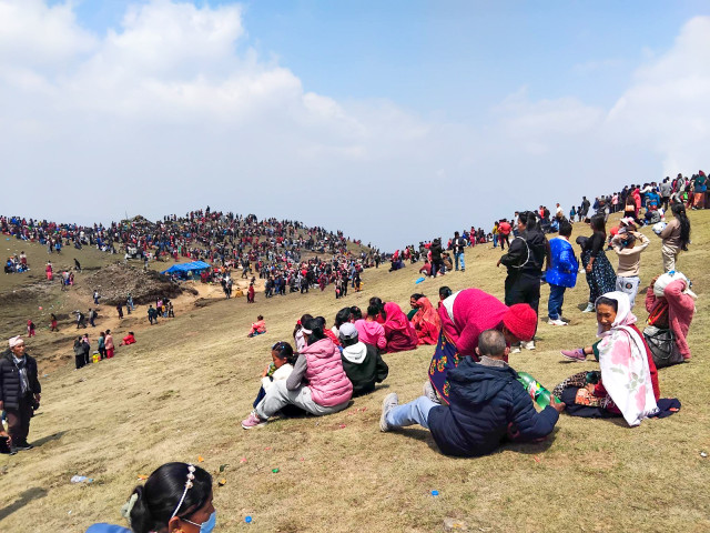 Crowds Flock to Shailung During New Year (Photo Feature)