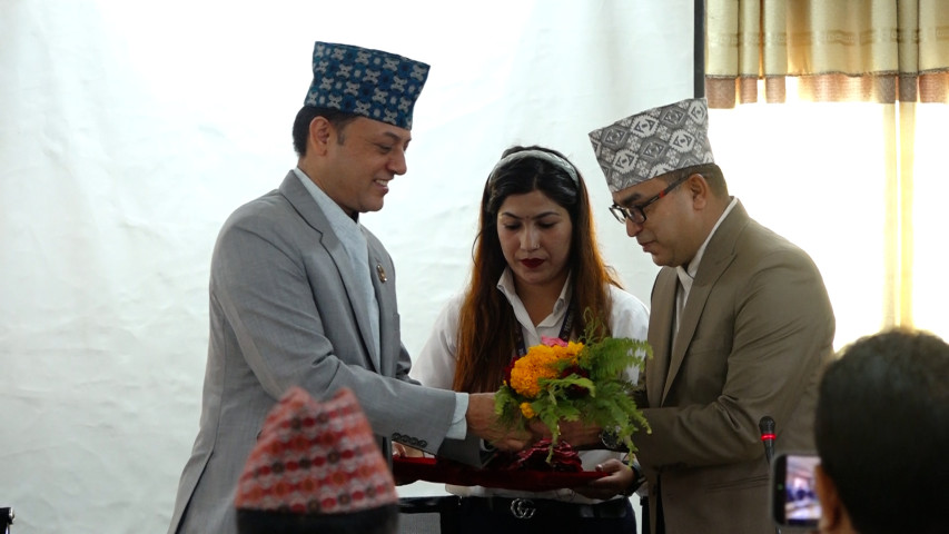 Secretary of the House of Representatives Takes Oath