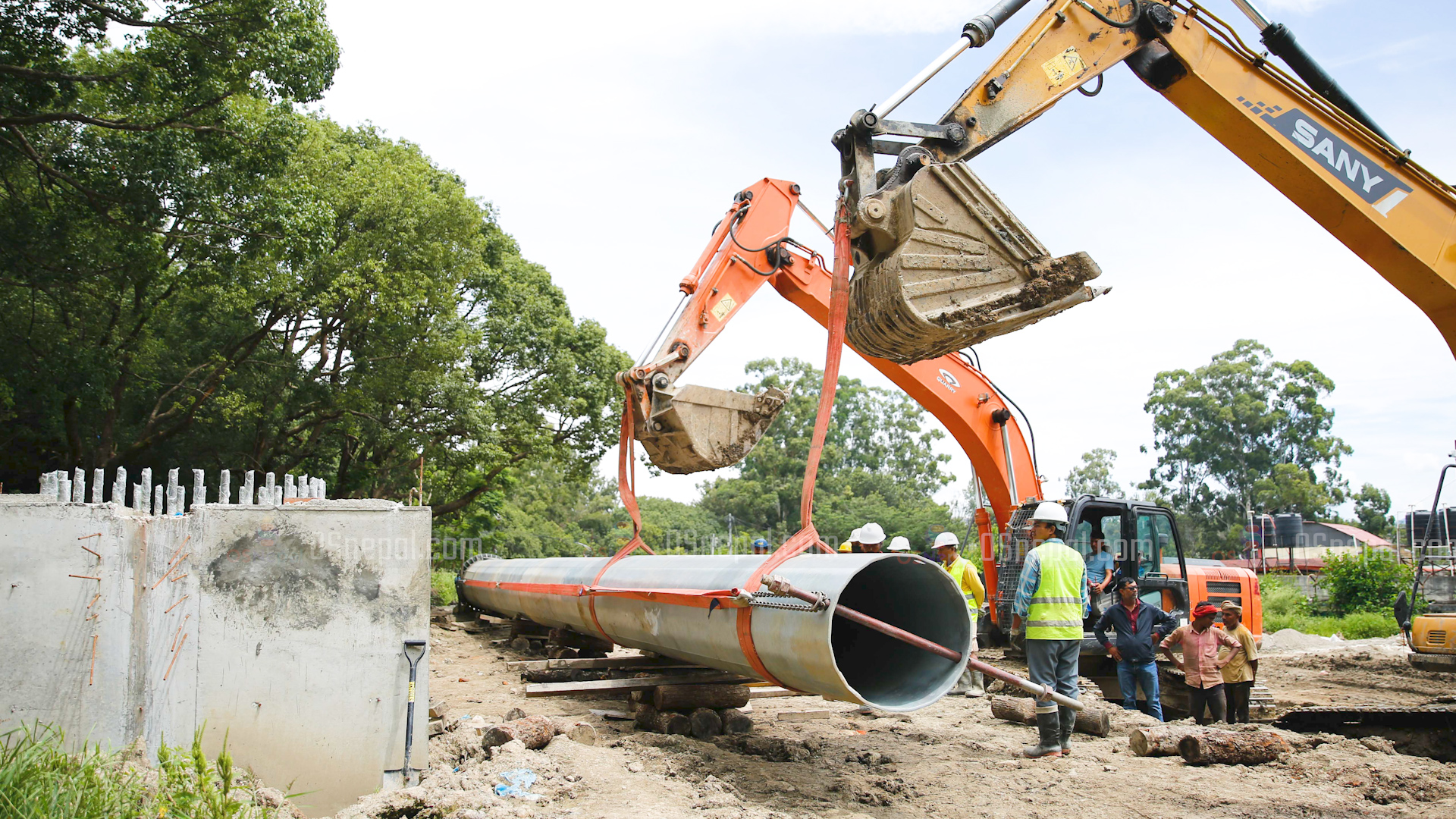 TU-cricket-stadium-floodlight-installation-(4)-1756803157.jpg
