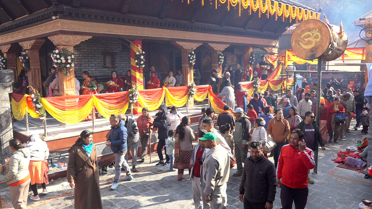 devotees-at-doleshwor-temple-(14)-1771154305.jpg