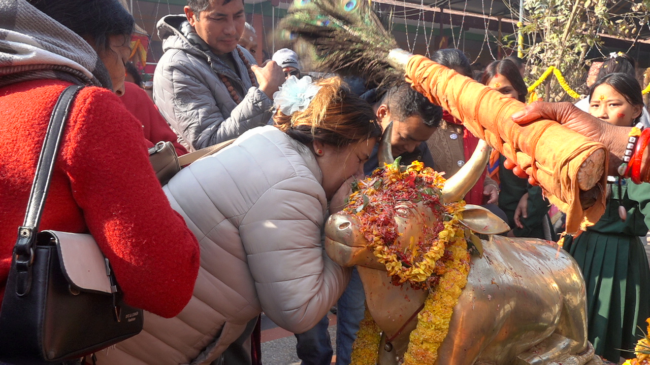 devotees-at-doleshwor-temple-(5)-1771154297.jpg