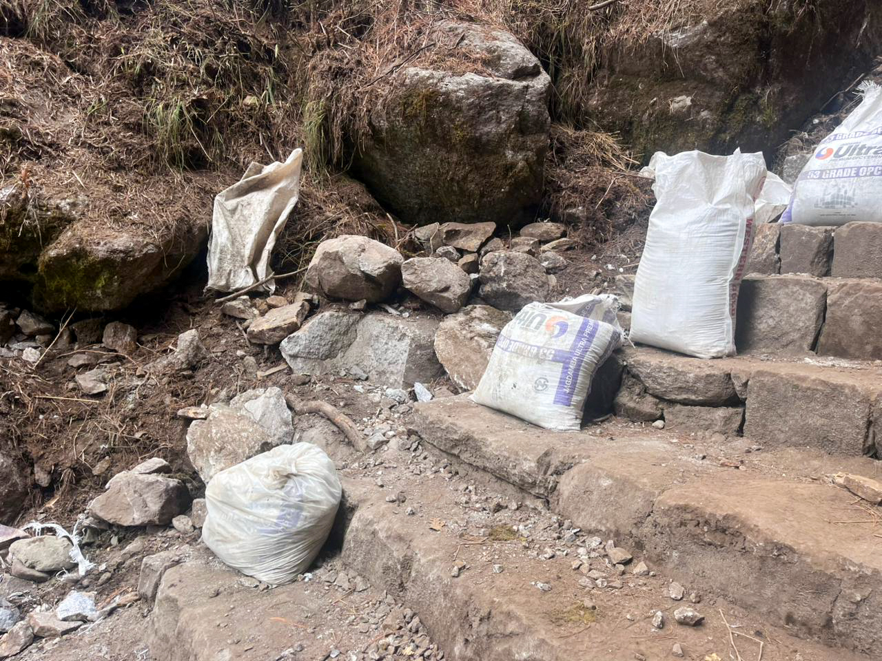 everest-trail-being-recostruct-(2)-1779444098.jpg