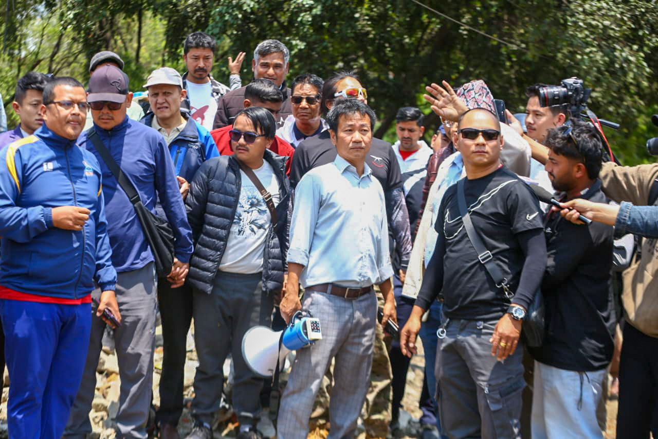 Harka Sampang Visits Squatter Settlement (Photo Feature)