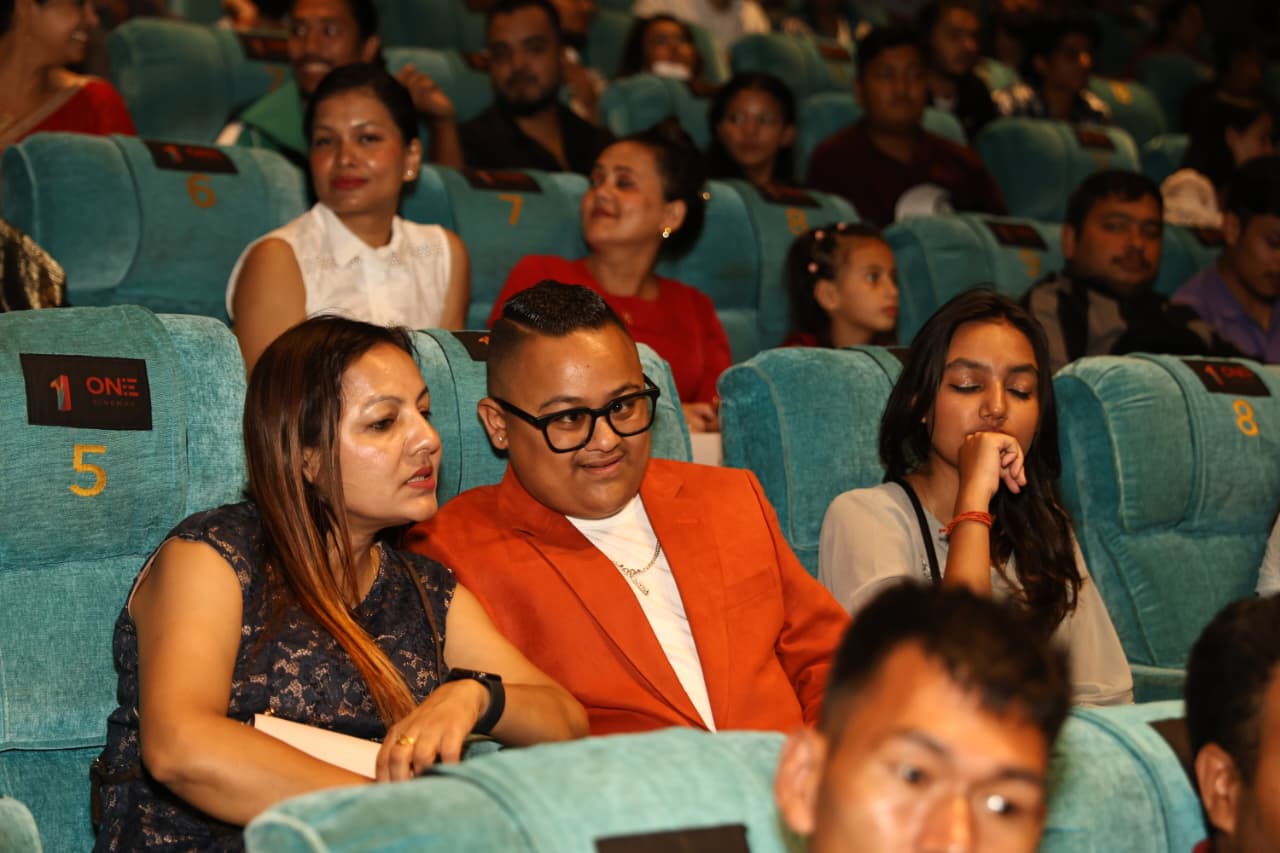 janai-harayeko-manche-premiere-(5)-1755764850.jpeg