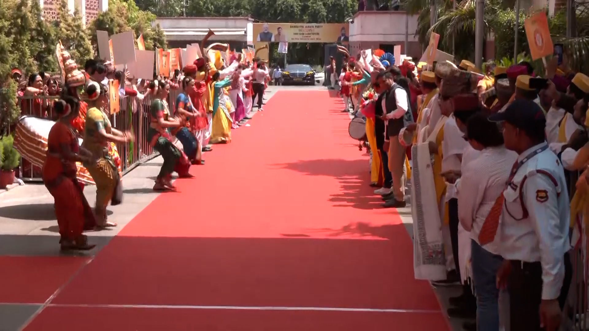 rabi-welcomed--by-bjp-(1)-1780384249.jpg