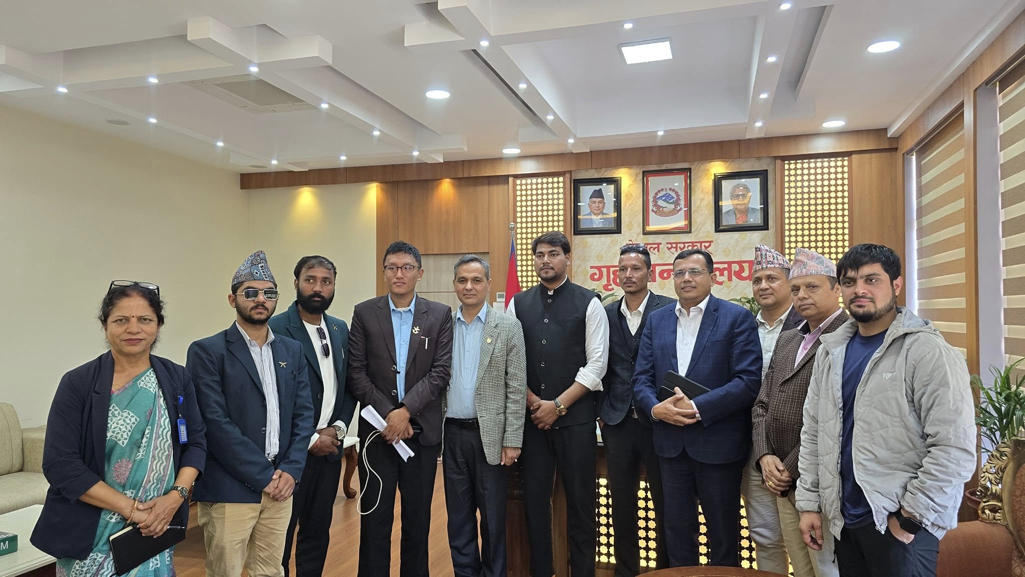 zen-z-met-home-minister-(5)-1763960522.jpg